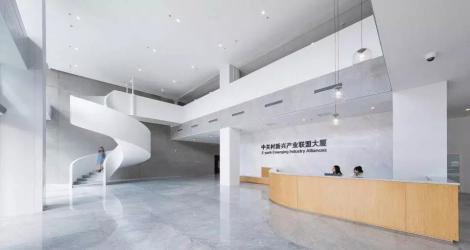 成都海倫天麓銷售中心，東方優(yōu)雅與現(xiàn)代融合的空間縮影！